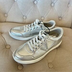 Vionic Silver Women's Sneakers size 7
